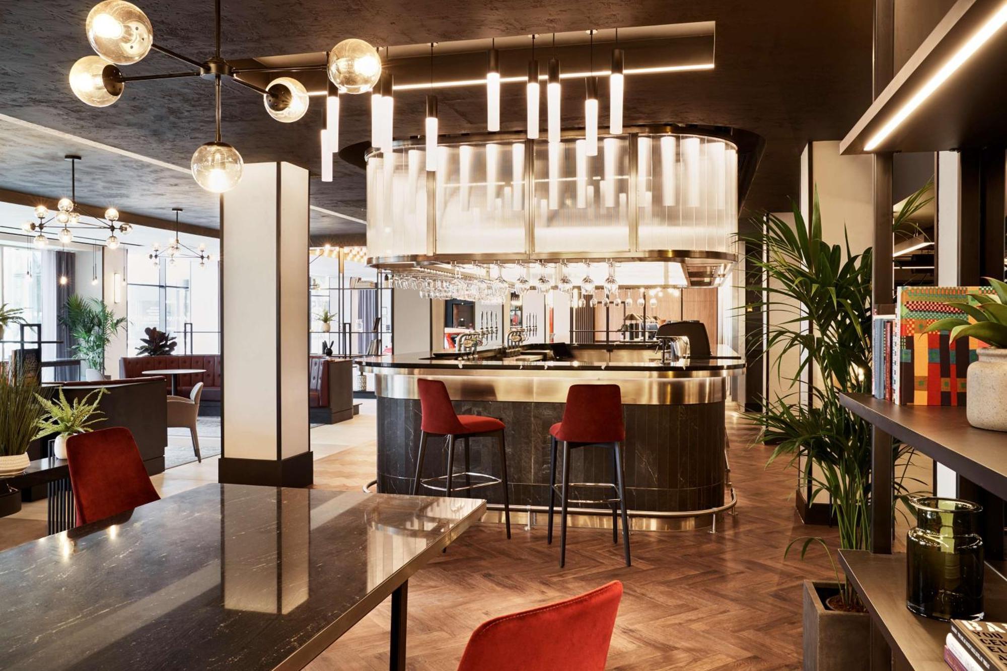 Готель Radisson Red London Heathrow Harmondsworth Екстер'єр фото Interior of the hotel